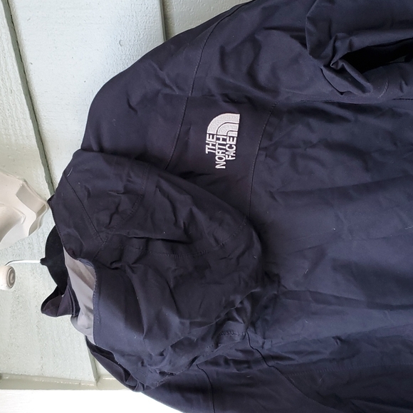 The North Face Hyvent Jacket - Picture 4 of 7